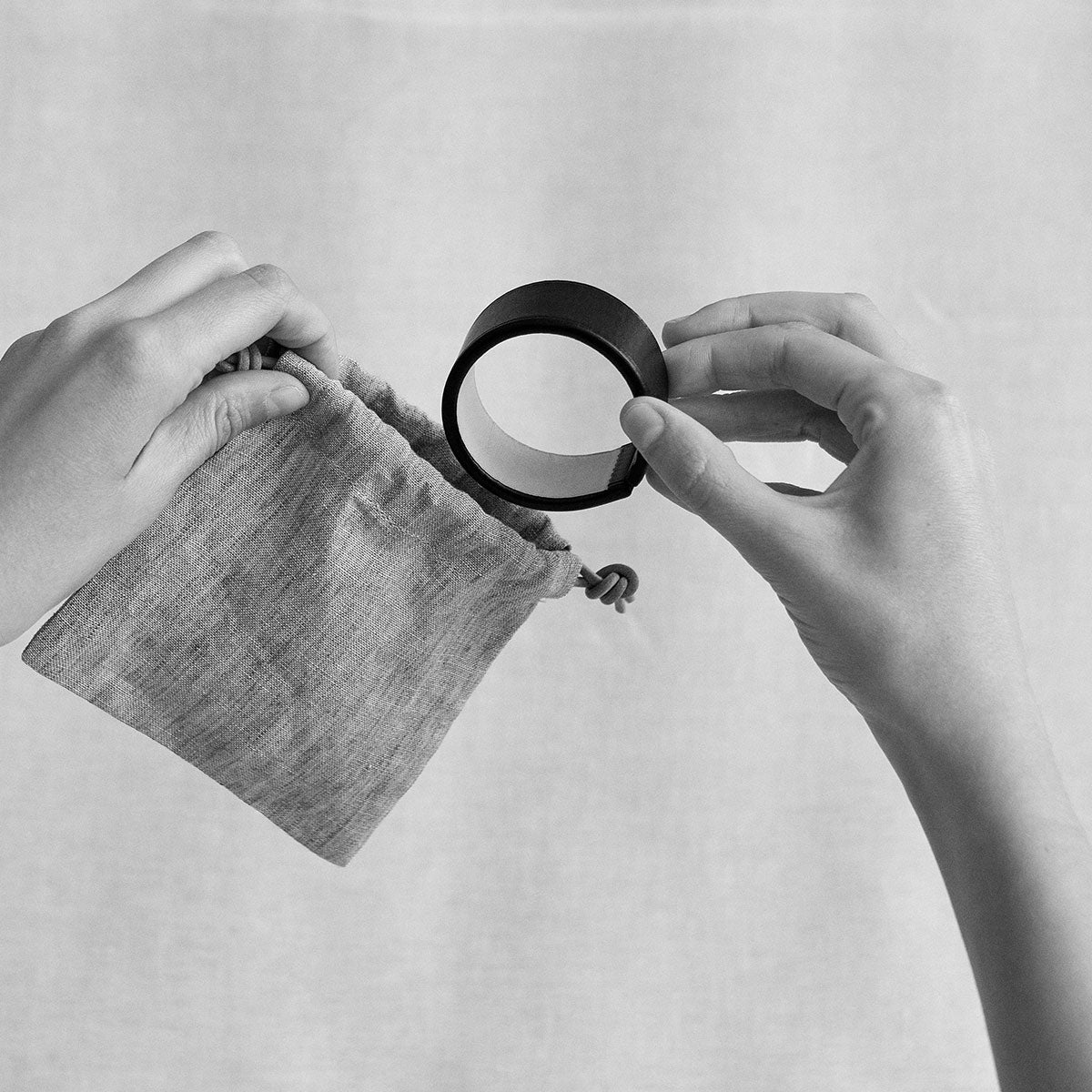 manchette cuir de russie